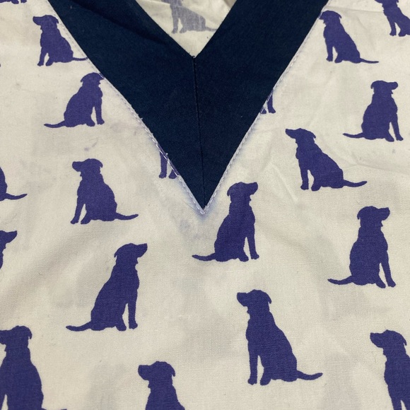 Xl scrub top nurse / psw / vet tech - Picture 4 of 6